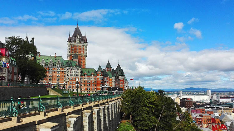 🌍 Először Québec város: feltárja a fővárost a Szent Lőrinc folyón - 
